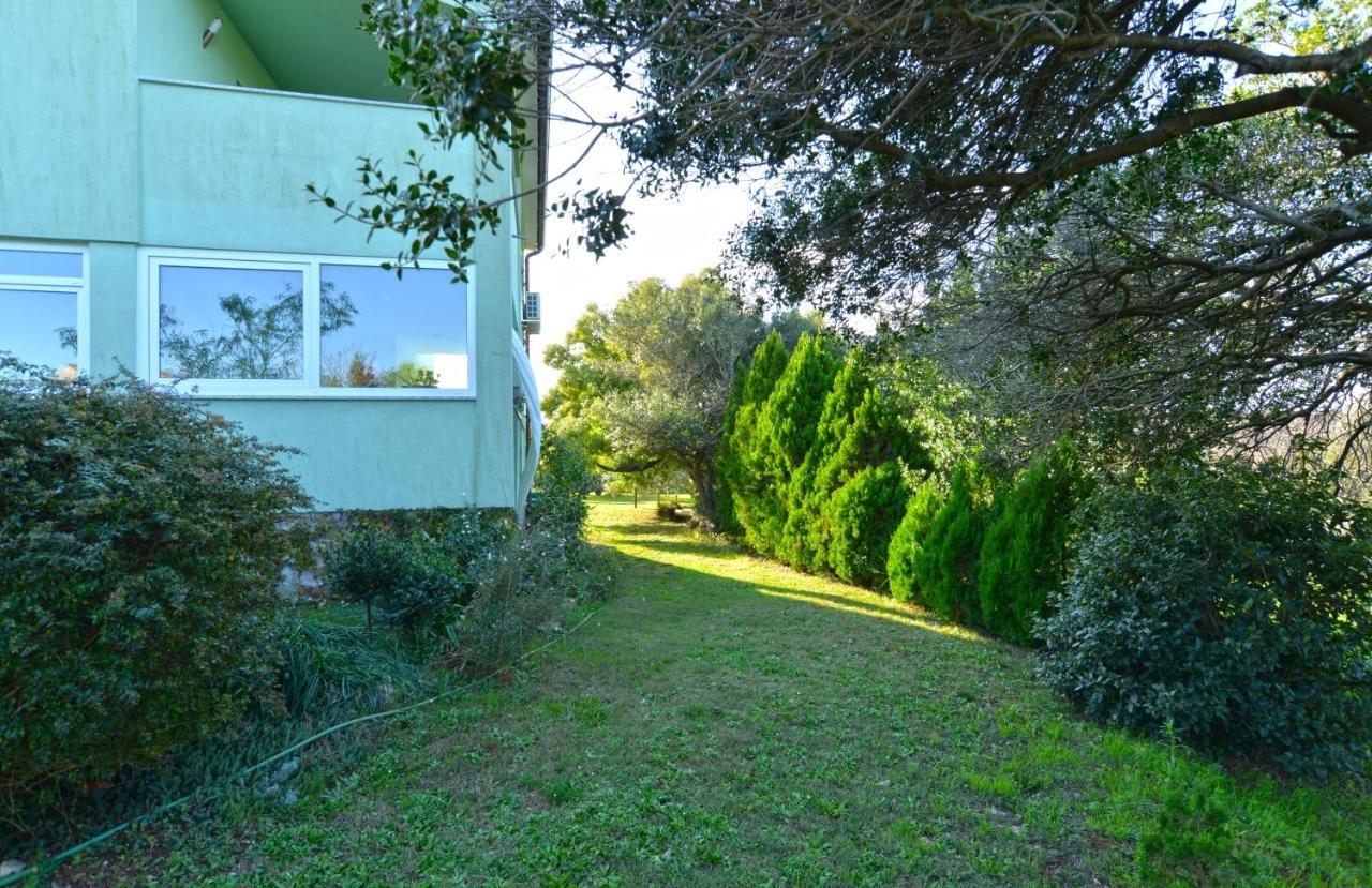 Apartments Bernarda 1773 Banjole Exterior foto